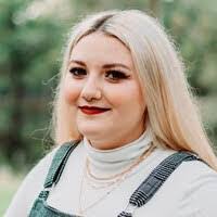 Jessica Krumm's Instagram, Twitter & Facebook