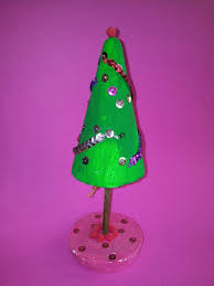 Un Joli Sapin De Noel Realise Par Une Collegue Deco Noel Maternelle Sapin De Noel Deco Noel