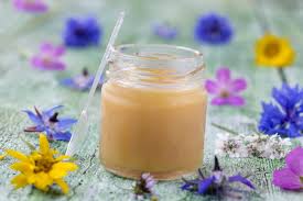 Încearcă un tratament natural cu lăptișor de matcă pur! LÄptiÈorul De MatcÄ Pur 8 FuncÈii Vitale Pentru Organism Viataverdeviu Ro