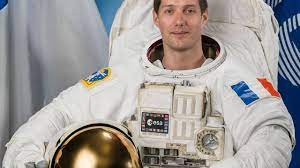 Après une formation d'ingénieur aéronautique à toulouse, thomas pesquet a occupé différents postes dans l'industrie aérospatiale et au centre national d'études spatiales (cnes) avant de devenir, en 2005. Thomas Pesquet Astronaute Francais Plus Jeune Europeen Sur L Iss L Express