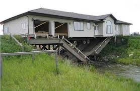Snopes Com House Removal Collapses Bridge House Removals House Mobile Home