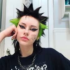 Short hair styles: 49 Hair style (colour and cut) ideas to save today