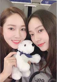 See more of jessica & krystal jung on facebook. Jessica Jung Shares Her Feelings After Seeing Sister Krystal For The First Time Kpopstarz