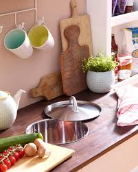 diy versteckter biomulleimer creadoo com mulleimer kuche organisation kuche kuche renovieren