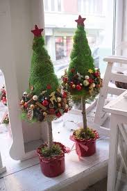 Best 12 Swiateczne Topiary Zgromadz Potrzebne Materialy I Zrob Je Sama Skillofking Com Decoration Noel Deco Noel Fait Main Art Floral Noel