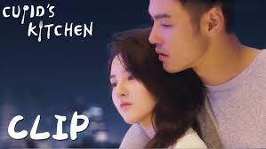 Elise is broken because she teaches Lin Ke Song how to cook!