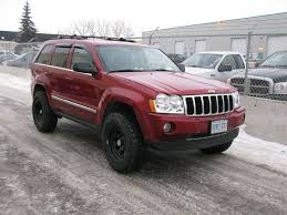 Black And Red Jeep Grand Cherokee 2006 Jeep Grand Cherokee In Red With Bull Bar Winch 2006 Jeep Grand Cherokee Jeep Wk Jeep Grand