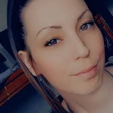 Danielle Ryerson's Instagram, Twitter & Facebook