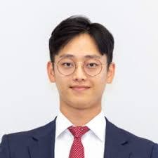 Ruth Kagan's Instagram, Twitter & Facebook