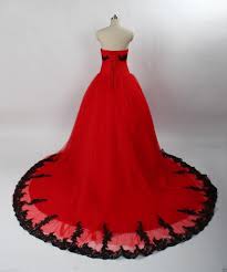 Zauberhafte hochzeitskleider prinzessin lassen den märchentraum wahr werden! Fa74 Vintage Ballkleid Prinzessin Schwarz Und Rot Gothic Hochzeit Kleider Schatz 1960s Bunte Brautkleider Mit Farbe Buy Rot Und Schwarz Hochzeit Kleider Schwere Arbeit Hochzeit Rot Saree Rot Weihnachten Hochzeit Kleider Product On