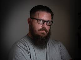 I'm Richard, but everyone calls me Rich, I am 60 and have been single for a  while. I live in Braintree, and have grown up children. I am a big  Tottenham fan