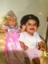 ولاحظ المتابعون التشابه بين صور نشرها نجوم مواقع التواصل الإجتماعي يارا النملة و ياسر الفيصل ، بشكل منفصل أثناء وجودهما في أحد المطاعم.‎ وعلق أحد المتابعين على المنشور قائلاً:ركزوا على الطبق الأحمر إلى فوق صاير ف النص في الصورتين ونفس الأكل وطرف. Ø´ÙˆÙ‚ Ø¹Ø¨Ø¯Ø§Ù„Ø¹Ø²ÙŠØ² On Twitter Ø§Ù†Ø§ Ù…Ù† Ø¯ÙŠÙˆØ± Ø¨ Ø¹Ø¯ Ø¨Ø³ Ù…Ùˆ ÙˆØ§Ø¶Ø­