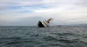 Sementara 40 orang berhasil diselamatkan, belum bisa dipastikan apa penyebab tenggelamnya kapal. Breaking News Kapal Tenggelam Dekat Pelabuhan Gilimanuk Okezone News