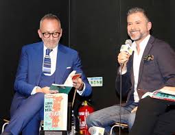 Manuel luís goucha vai entrevistar o seu único amigo na televisão, hélder reis, apresentador da rtp1. Helder Reis Chora Ao Falar Da Relacao Intensa Que Tem Com Goucha E Apresentador Da Tvi Reage E Um Amor Para Sempre Nacional Flash