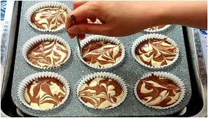 Hier noch ein bisschen schokolade, da noch ein bisschen schokolade… ?. Lecker Schoko Kasekuchen Muffins Einfach Nur Lecker