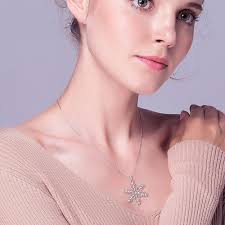 EVER FAITH Collier Femme Petit Flocon de Neige Cristal Autrichien Cadeau  Noël Ton d'Argent Clair : Amazon.fr: Mode