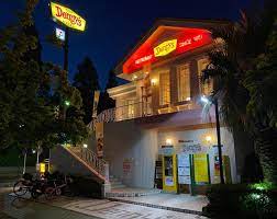 We apologize for the inconvenience. ãƒ•ã‚¡ãƒŸãƒªãƒ¼ãƒ¬ã‚¹ãƒˆãƒ©ãƒ³ ãƒ‡ãƒ‹ãƒ¼ã‚ºæ–°æœ¬ç‰§åº— 33å¹´ã®æ­´å²ã«å¹• ãƒ¨ã‚³ãƒãƒžçµŒæ¸ˆæ–°èž