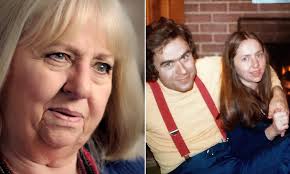 Ted Bundy's long-time girlfriend and her daughter open up about the serial  killer in new docuseries