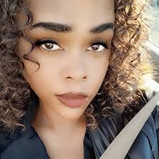 🤩🤩🤩😍 Kris Kross: Who knew that wearing clothes backwards could ever  become a thing? It did in 1992 when Atlanta duo Kris Kross bounced onto the  scene with the effervescent “Jump.” Its