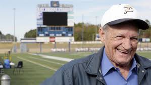 Voice of Pearl Pirates Ray Rogers to retire after 55 years