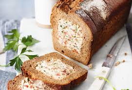 Gefulltes Brot Mit Paprika Frischkase Frisch Gekocht Rezept Essen Und Trinken Lebensmittel Essen Dessert Ideen