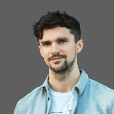 HRTechChat: Navigating the 2025 Job Market with Lynn Hurley