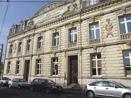 La liquidation judiciaire concerne une entreprise, un artisan, une association ou une personne physique en état de cessation des paiements et dont le la demande d'ouverture de la procédure de liquidation doit être faite auprès du greffe du tribunal de commerce où est situé le siège social de. Tribunal De Commerce De La Roche Sur Yon Cour D Appel De Poitiers