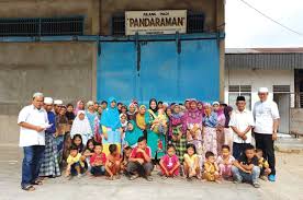 Rumah zakat aceh salurkan beasiswa yatim di bireuen via www.tribunnews.com. Pengusaha Kilang Padi Santuni Anak Yatim Medanbisnisdaily Com