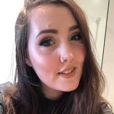 Christine Starr's Instagram, Twitter & Facebook