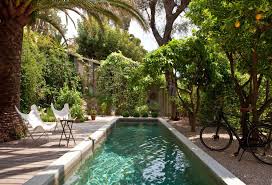 An Idyllic French Riviera Hideaway Swimming Pool Designs French Pool Pool Houses