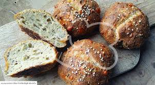 Low Carb Chia Eiweissbrotchen Low Carb Rezepte Rezept Low Carb Rezepte Eiweissbrot Wenig Kohlenhydrate