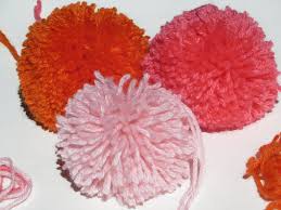 Fabriquer un pompon est un jeu d'enfant. Faire Un Pompon En 5 Minutes Joli Place