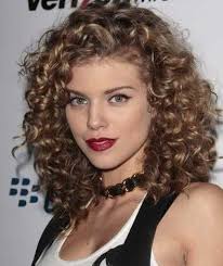 Pin By Amy Jackson On Naturally Curly Girly Curly Hair Styles Naturally Medium Hair Styles Curly Hair Styles