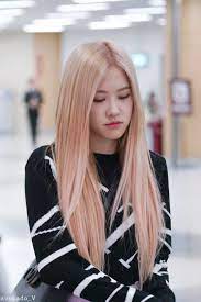 Discover images and videos about blackpink rose from all over the world on we heart it. Avocado V On Twitter Rose Pink Hair Rose Blonde Rose Hair