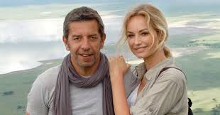 Mardi soir, sur france 2, dans l'émission le test qui sauve, michel cymes et adriana karembeu proposaient à leurs téléspectateurs une sensibilisation aux gestes de premier secours. Frenchtouch2 Michel Cymes Et La Divine Adriana Karembeu Nous Promettent La Vie Eternelle