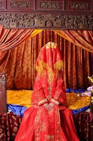 Pin By Miu Color On Chinese Chinese Bride Traditional Chinese Wedding Chinese Wedding Dress