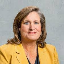 Deanna Emerson's Instagram, Twitter & Facebook