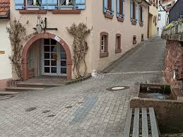 Zimmer ab 54€ pro nacht (je nach saison u. Brunnen St Martin Sankt Martin Sudliche Weinstrasse Wandertipps Fotos Komoot