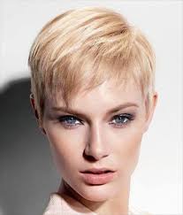 This haircut suits the women best having oval face with smooth or spiky hair texture. Look Gorgeous With Very Short Hairstyles Hairstyles 2019 Very Short Haircuts Short Pixie Haircuts Very Short Hair
