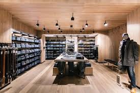 Pin By Boris Marijana Tomasevic On Fashion Retail Design Shop Interior Design Online Shop Design