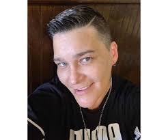 Laura Sandifer's Instagram, Twitter & Facebook