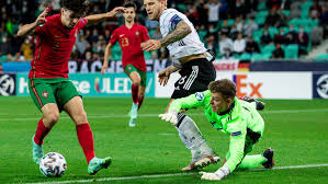 In einem intensiven spiel beschert torhüter alexander nübel dem gegner den vorentscheidenden treffer zum 0:2. Dx1eroaawriqkm