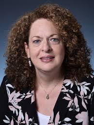 Deanna Winter's Instagram, Twitter & Facebook