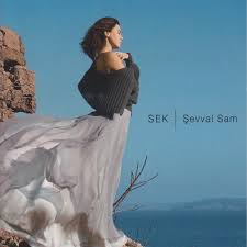 Sevval Sam Menekse Gozler Hulyali Lyrics Musixmatch
