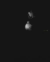 Black And White Maternity Shoot Ideas Photography Poses Black And White Maternity Shoots 41 Ideas Maternity Photoshoot Poses Maternity Studio Maternity Photography Studio
