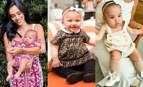 Mavie minifashionista: filha de Bruna Biancardi e Neymar esbanja fofura com looks grifados que ultrapassam R$ 5 mil