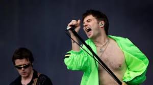 liam gallagher comments on fontaines dc