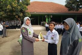 Siswa mtsn 1 mataram meraih medali perak. Dani Saputra Siswa Mtsn 1 Bantul Juara Harapan Ii Lomba Baca Geguritan Website Kementerian Agama Ri Kanwil Diy