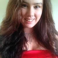 Melissa Mayne's Instagram, Twitter & Facebook