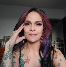 Taylor Swift, who was unknown at the time, at her prom in 2005.